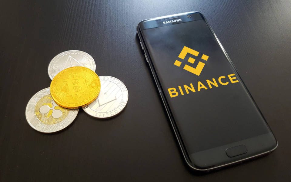 Binance so sánh sự tăng trưởng của BTC, ETH, XRP với Apple, Amazon và Google