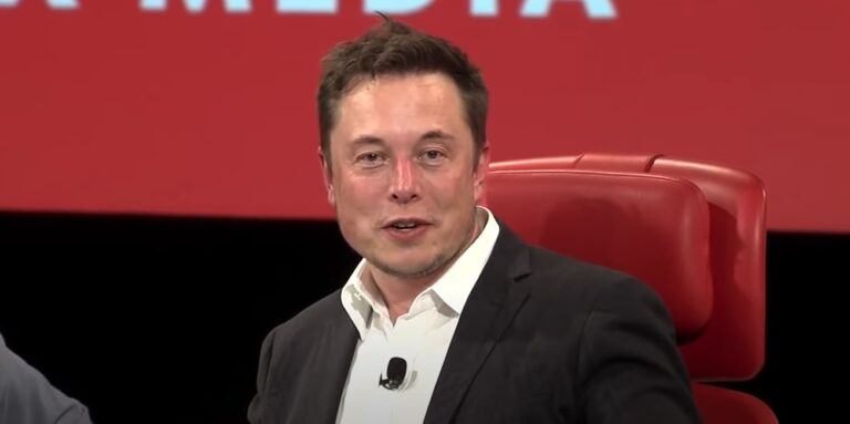 Elon Musk từ chối 69 triệu USD cho NFT của mình, thay vào đó yêu cầu 420 triệu DOGE