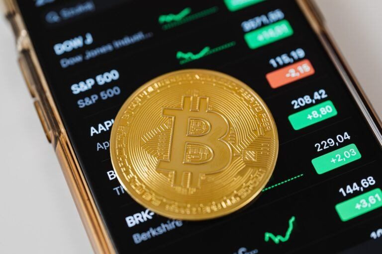 Nhà phân tích của Bloomberg: Giá Bitcoin vẫn có thể đạt 100.000 USD