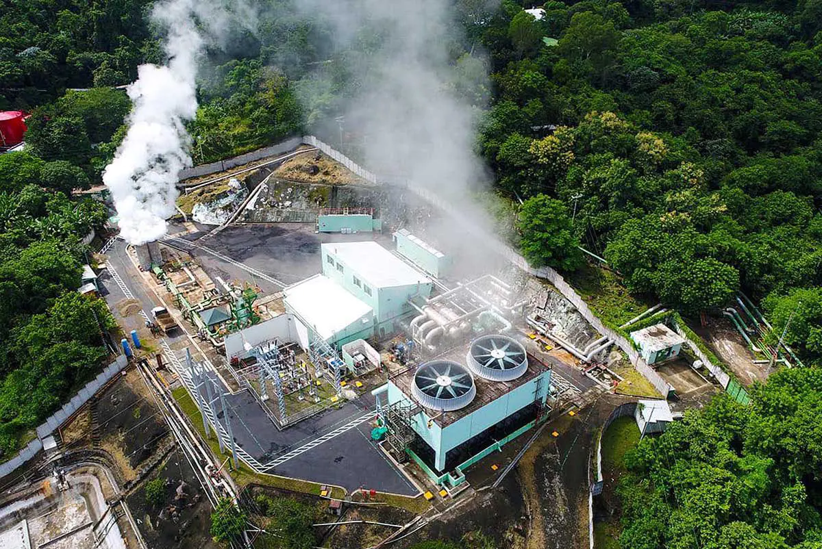 El Salvador bắt đầu khai thác bitcoin bằng núi lửa