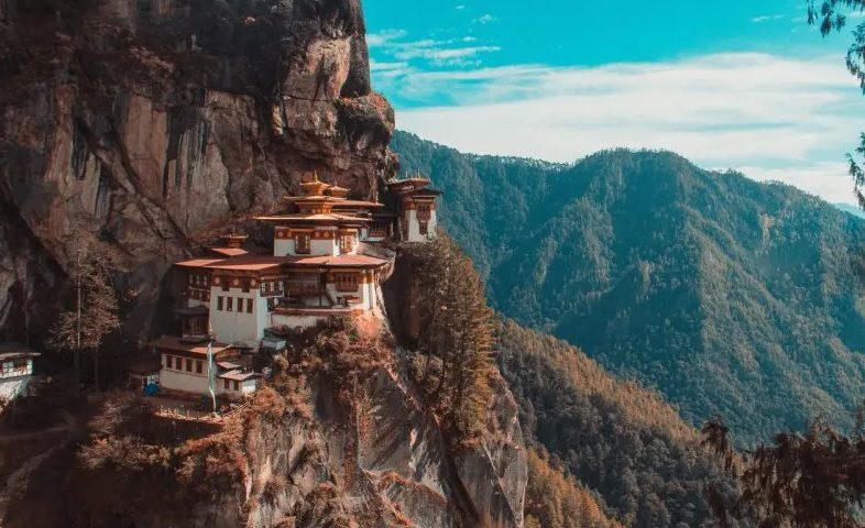 Bhutan bí mật đổ hàng triệu USD vào Bitcoin, Ethereum...