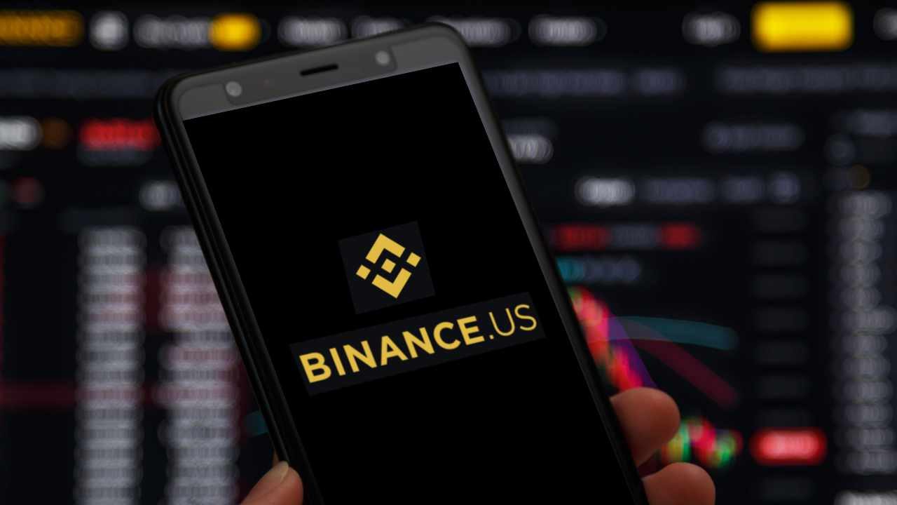 Lâm vào thế khó, Binance.US tạm dừng tiền gửi USD và cảnh báo việc tạm dừng rút tiền