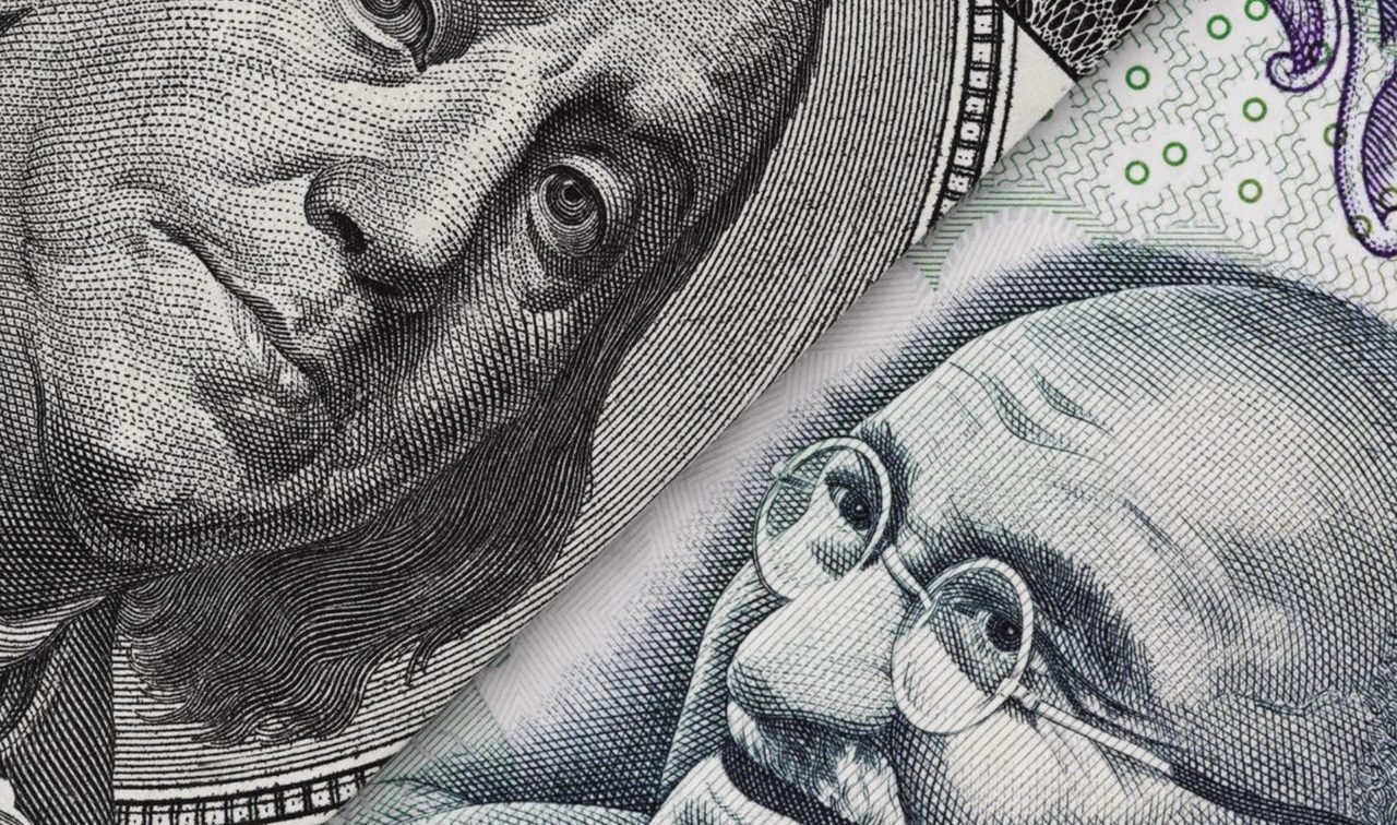 BRICS: Ấn Độ có khả năng bán tháo đô la Mỹ để hạn chế sự mất giá của đồng Rupee