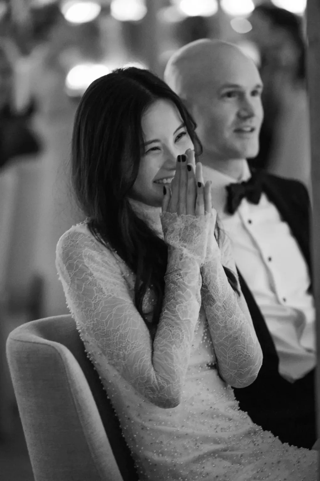 Vợ ông chủ Coinbase: Từ cô bé nhập cư bị bắt nạt đến phu nhân tỷ phú crypto  11 tỷ USD